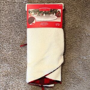 Wondershop Christmas Reversible Tree Skirt